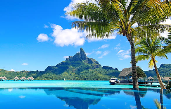 Mountain view in Tahiti